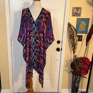 PINEDA COVALIN MEXICO Amazing and gorgeous poncho. Classy.Richly made.Versatile.